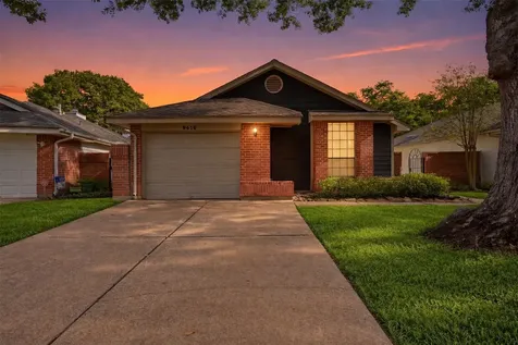 8518 Pool Creek Drive Houston TX 77095