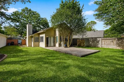 8518 Pool Creek Drive Houston TX 77095