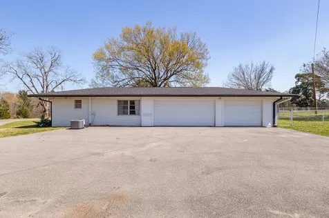 2122 Paul Avenue Lufkin TX 75901