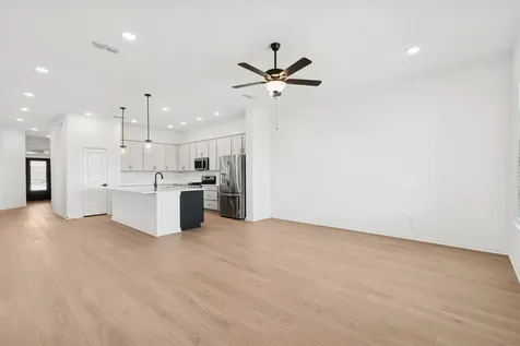 123 Blue River Trail Rosenberg TX 77471