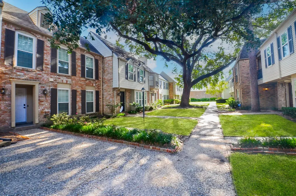 13074 Trail Hollow Drive 3074 Houston TX 77079