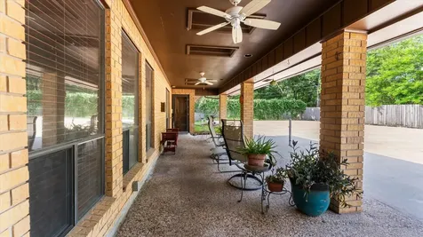 120 Hickory Street Huntsville TX 77320