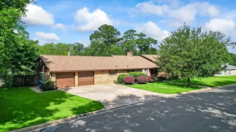 120 Hickory Street Huntsville TX 77320