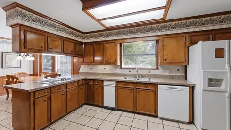 120 Hickory Street Huntsville TX 77320