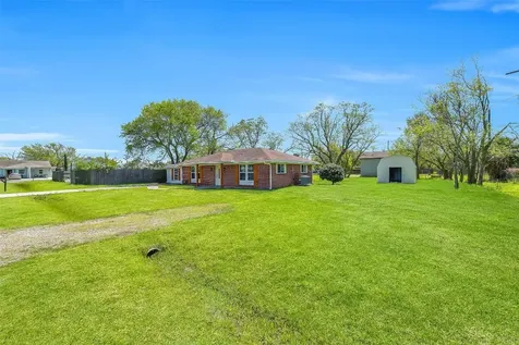 1913 41st Avenue N Texas City TX 77590