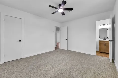 1913 41st Avenue N Texas City TX 77590