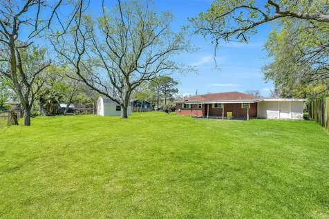 1913 41st Avenue N Texas City TX 77590