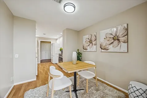 49 Briar Hollow Lane 505 Houston TX 77027