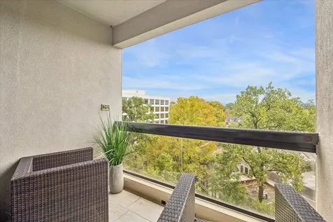 49 Briar Hollow Lane 505 Houston TX 77027