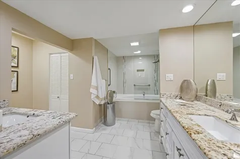 49 Briar Hollow Lane 505 Houston TX 77027