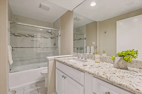 49 Briar Hollow Lane 505 Houston TX 77027