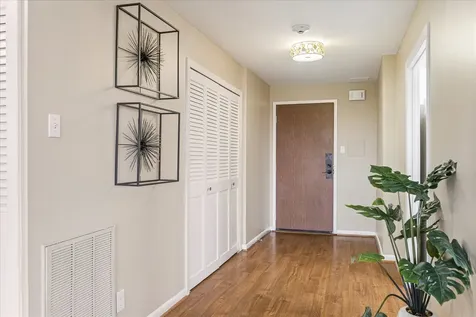 49 Briar Hollow Lane 505 Houston TX 77027