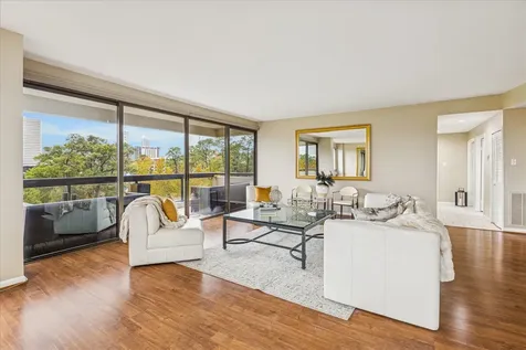 49 Briar Hollow Lane 505 Houston TX 77027