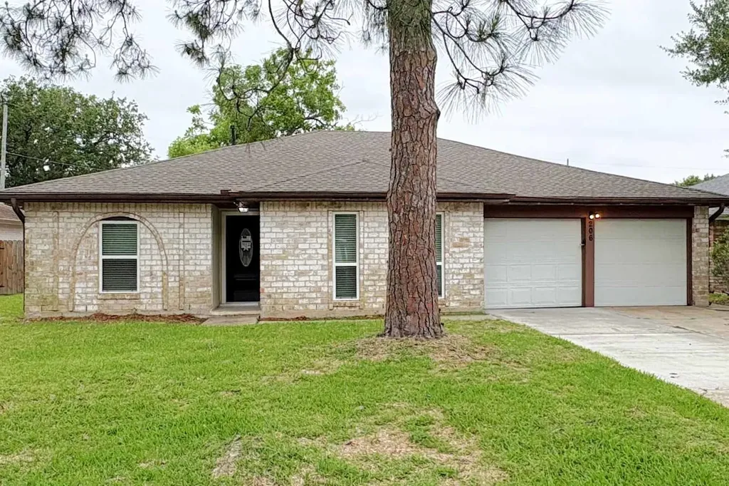 206 Brandywyne Drive Friendswood TX 77546