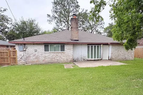 206 Brandywyne Drive Friendswood TX 77546