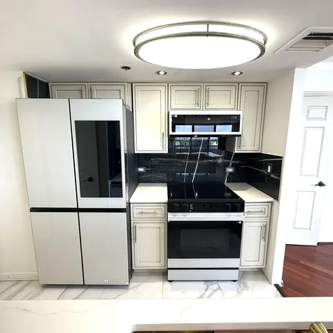 3525 Sage Road 716 Houston TX 77056