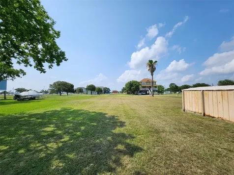 Lot 633-634 Swallow Drive Palacios TX 77465