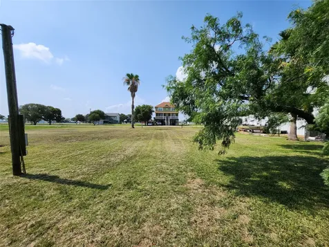 Lot 633-634 Swallow Drive Palacios TX 77465