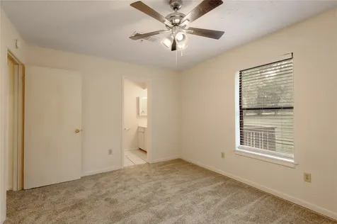 138 Summer Place B Huntsville TX 77340