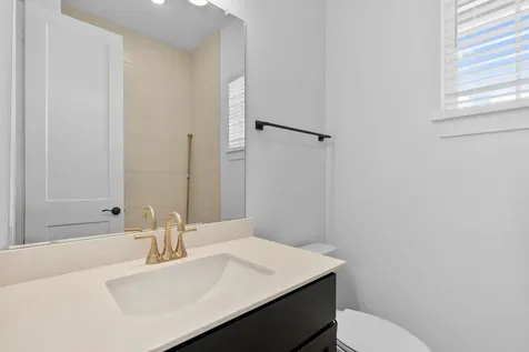 12019 Canal View Boulevard Mont Belvieu TX 77523