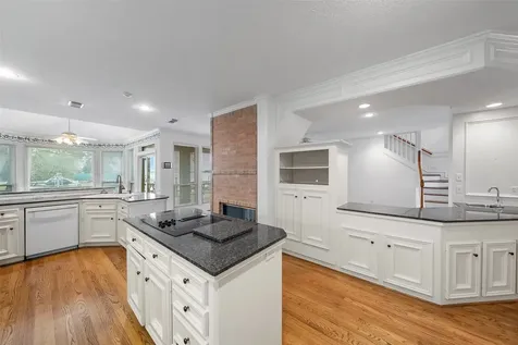2910 Chaucer Drive Montgomery TX 77356