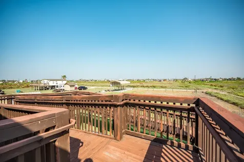 172 Curlew Street Sargent TX 77414