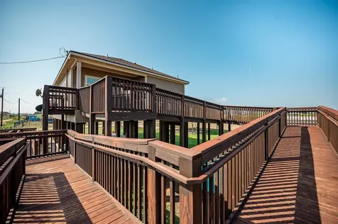 172 Curlew Street Sargent TX 77414