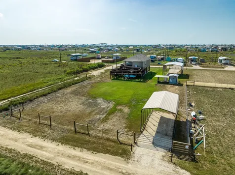 172 Curlew Street Sargent TX 77414