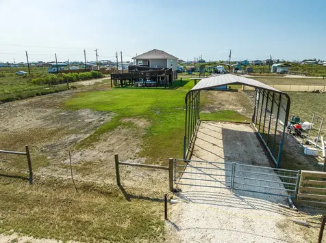 172 Curlew Street Sargent TX 77414