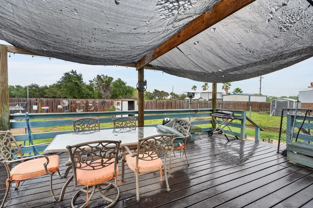 1820 Highway 35 S Rockport TX 78382
