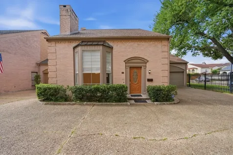 2219 Nantucket Drive Houston TX 77057