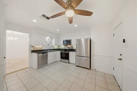 2219 Nantucket Drive Houston TX 77057
