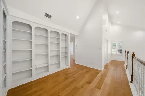 2219 Nantucket Drive Houston TX 77057