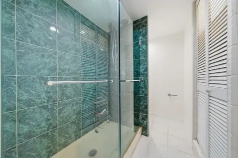 2219 Nantucket Drive Houston TX 77057