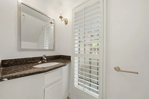 2219 Nantucket Drive Houston TX 77057