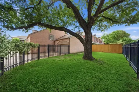 2219 Nantucket Drive Houston TX 77057