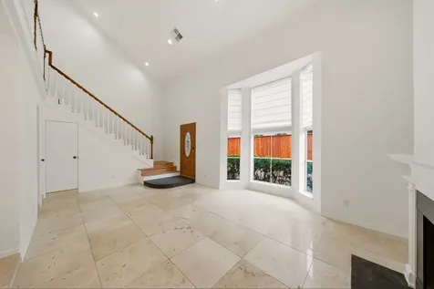 2219 Nantucket Drive Houston TX 77057