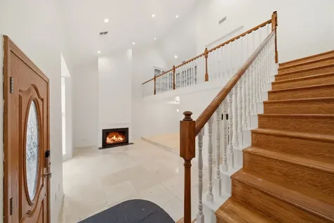 2219 Nantucket Drive Houston TX 77057