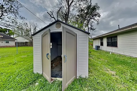4310 Boynton Drive Houston TX 77045