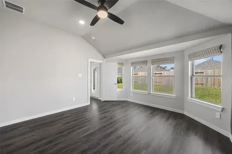 915 Silver Birch Branch Magnolia TX 77354