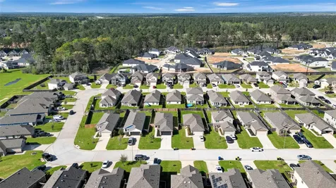 915 Silver Birch Branch Magnolia TX 77354