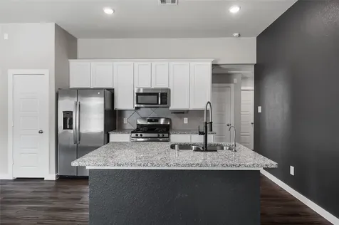 915 Silver Birch Branch Magnolia TX 77354