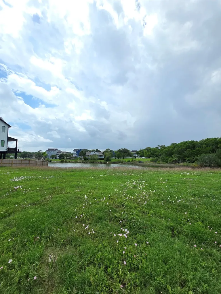 1326 Shelter Cove Drive Seabrook TX 77586