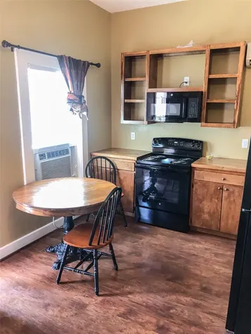 9500 Mayfield Avenue B Shiro TX 77876