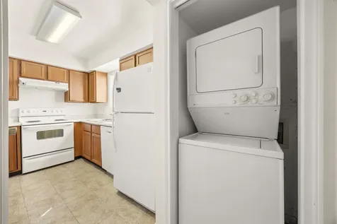 3100 Walnut Bend Lane 120 Houston TX 77042