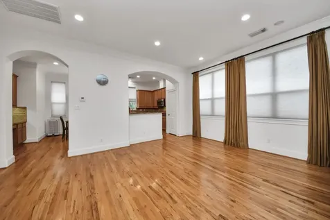 1402 Wentworth Street Houston TX 77004