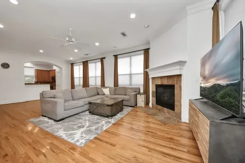 1402 Wentworth Street Houston TX 77004