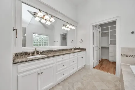 1402 Wentworth Street Houston TX 77004