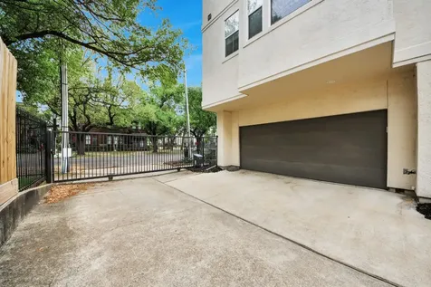 1402 Wentworth Street Houston TX 77004