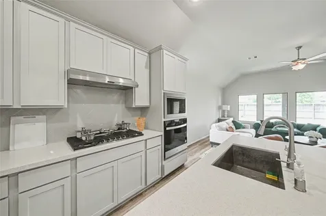 26006 Golden Dawn Trail Richmond TX 77406